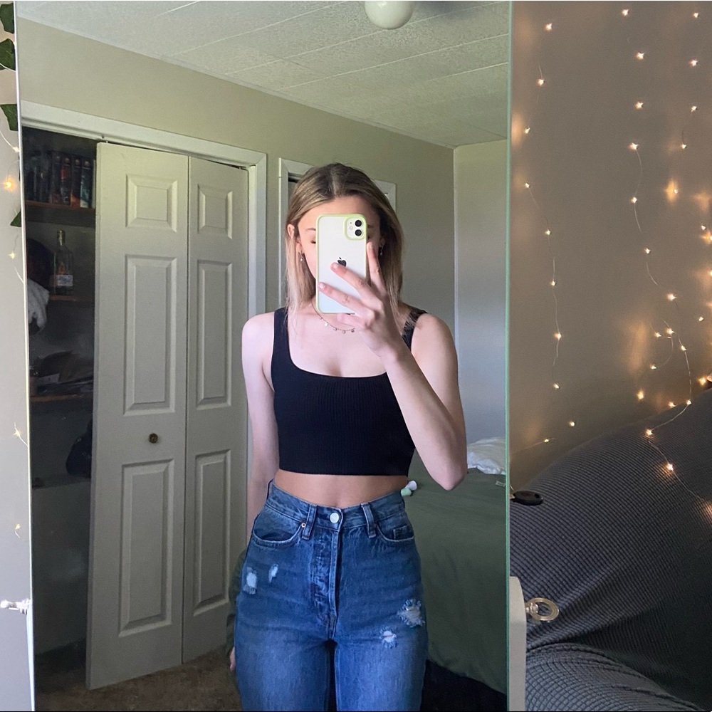 aritzia sculpt knit squareneck cropped tank